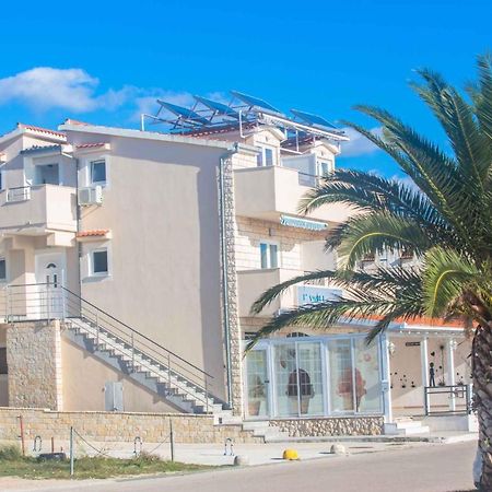 Apartments In Rogoznica 36019 Esterno foto