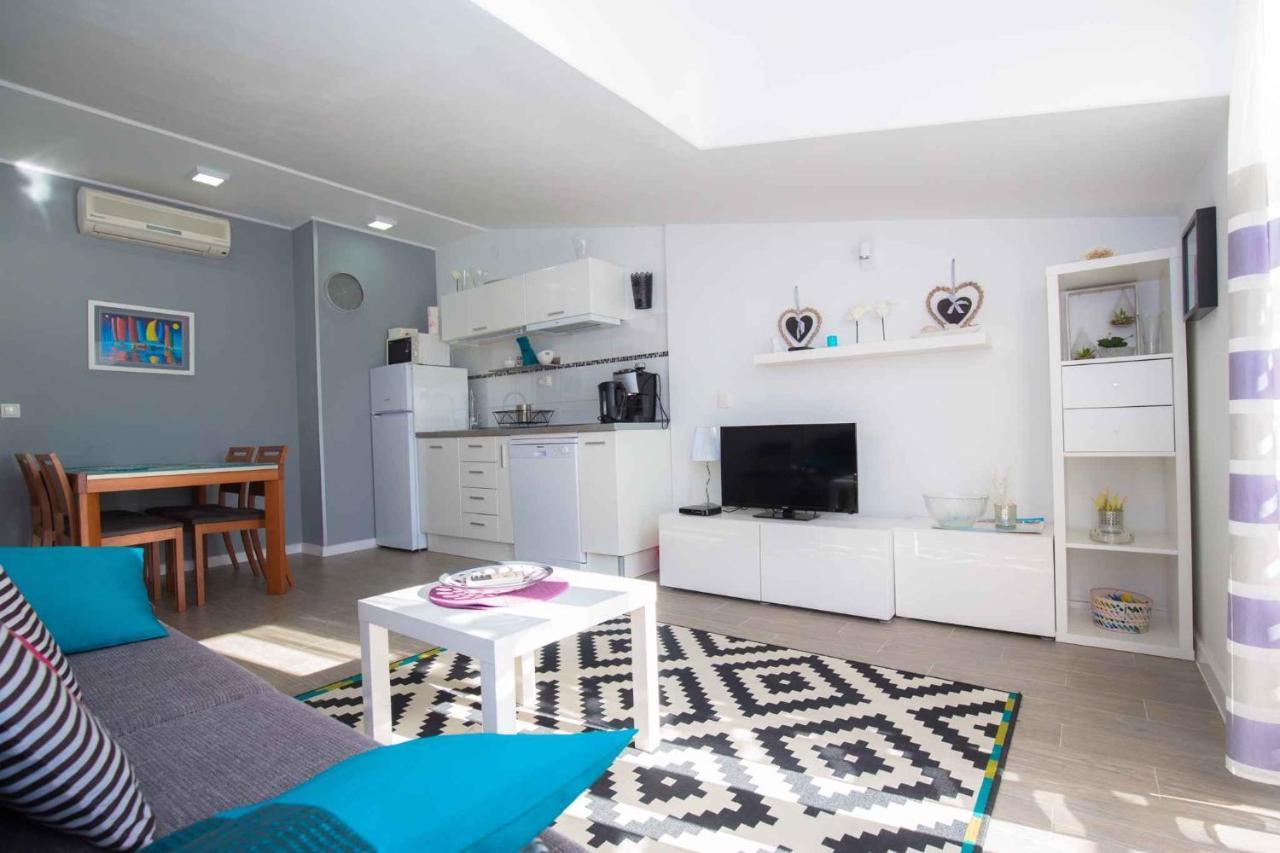 Apartments In Rogoznica 36019 Esterno foto