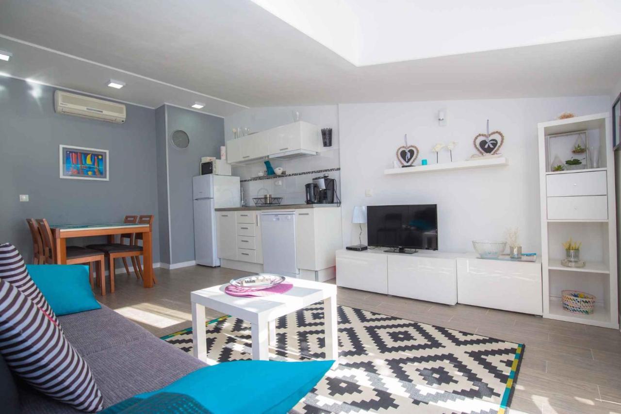 Apartments In Rogoznica 36019 Esterno foto